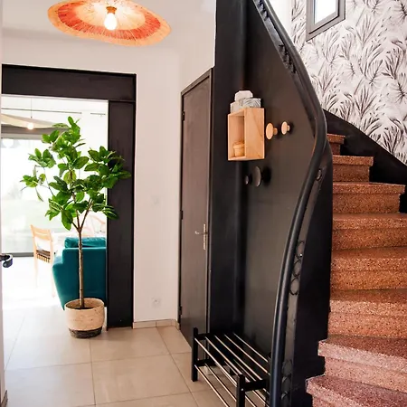 Дом отдыха Maison Nomade Piscine Privee, Parking Et Clim *